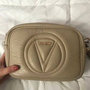 Valentino nude crossbody